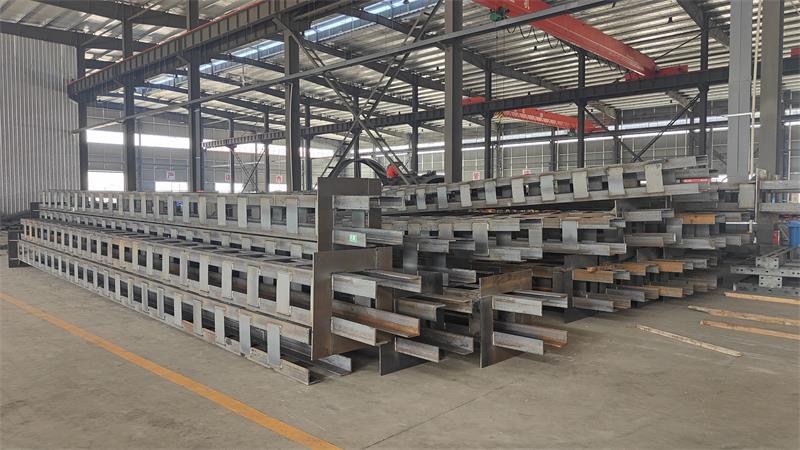 中鐵上海工程局集團有限第一機械化施工分公司陸軍指揮學院龍盤錦城安置房項目